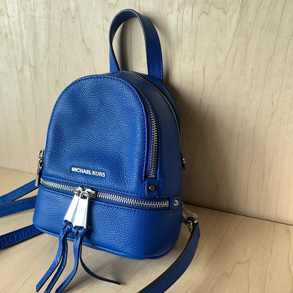 MICHAEL KORS RHEA ZIP Blue XS Messenger Backpack
